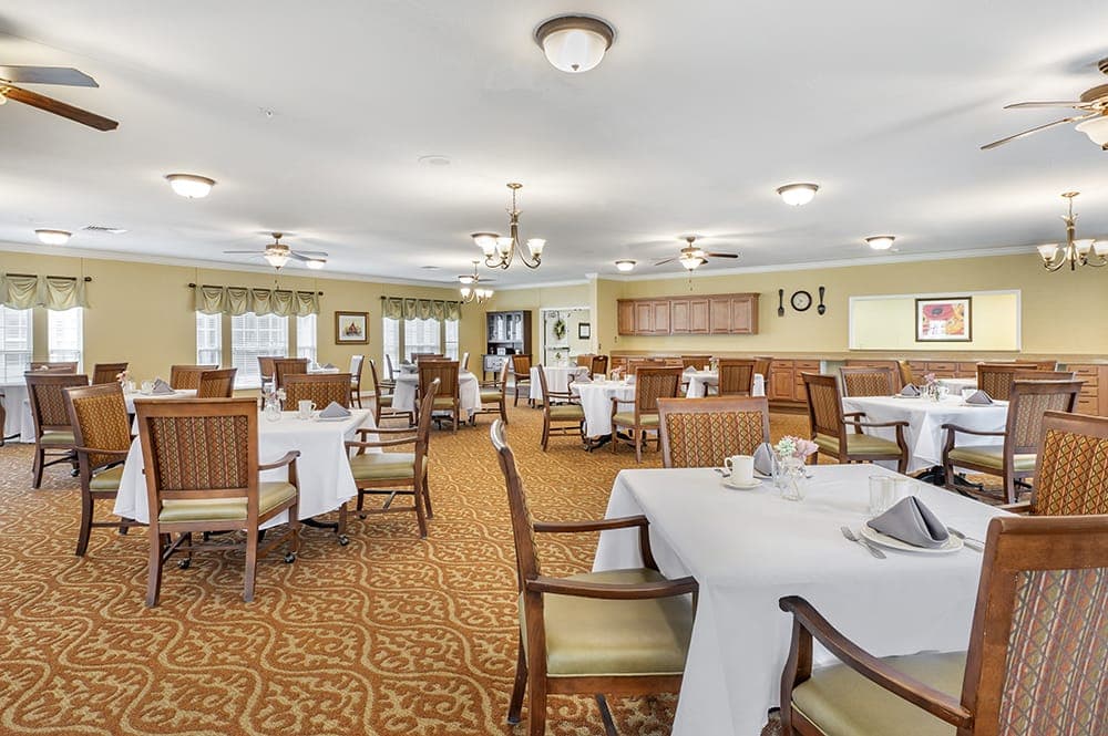 Community dining room at The Terrace in Fort Wayne